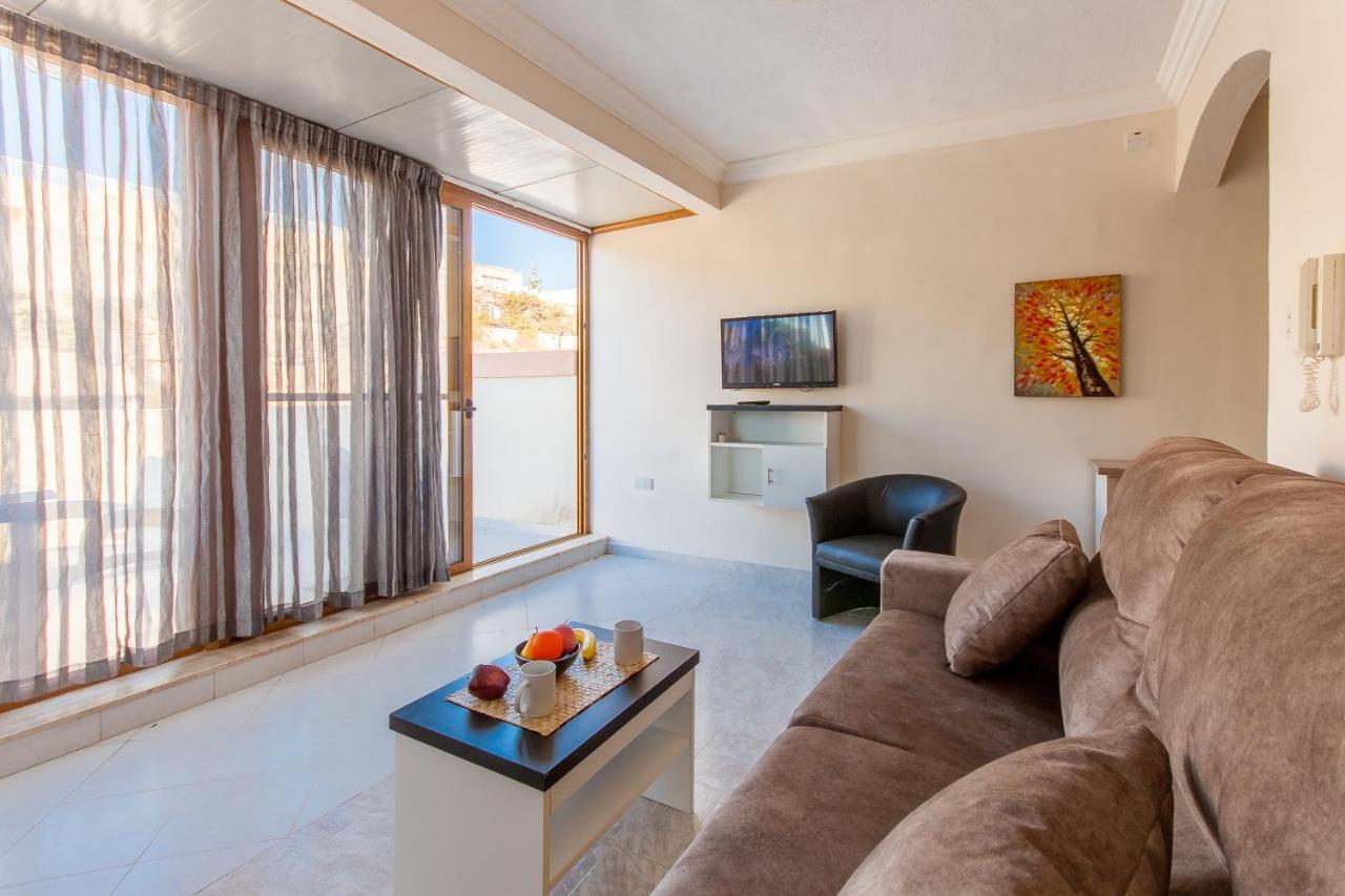 Pool And Sea Merill Apartments - Happy Rentals Mellieha Exterior foto